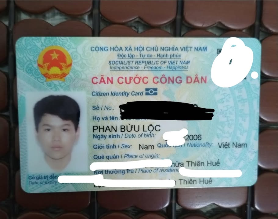 Rơi ví giấy tờ ở Huế tên Phan Bửu Lộc