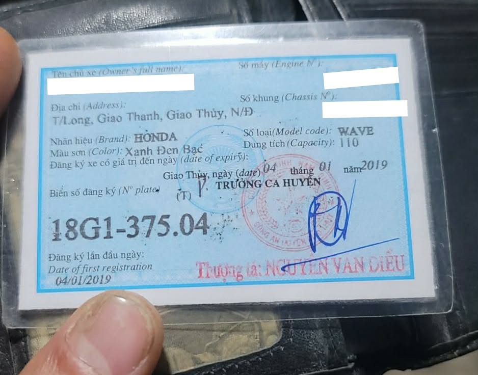 Rơi đăng kí xe biển 18G1 ở Hà Nội