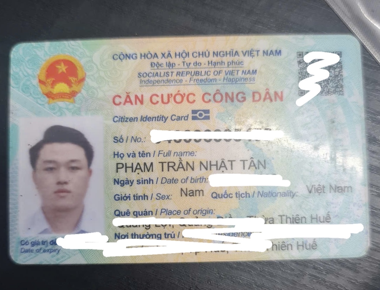 Rơi ví ở Huế tên Phạm Trần Nhật Tân