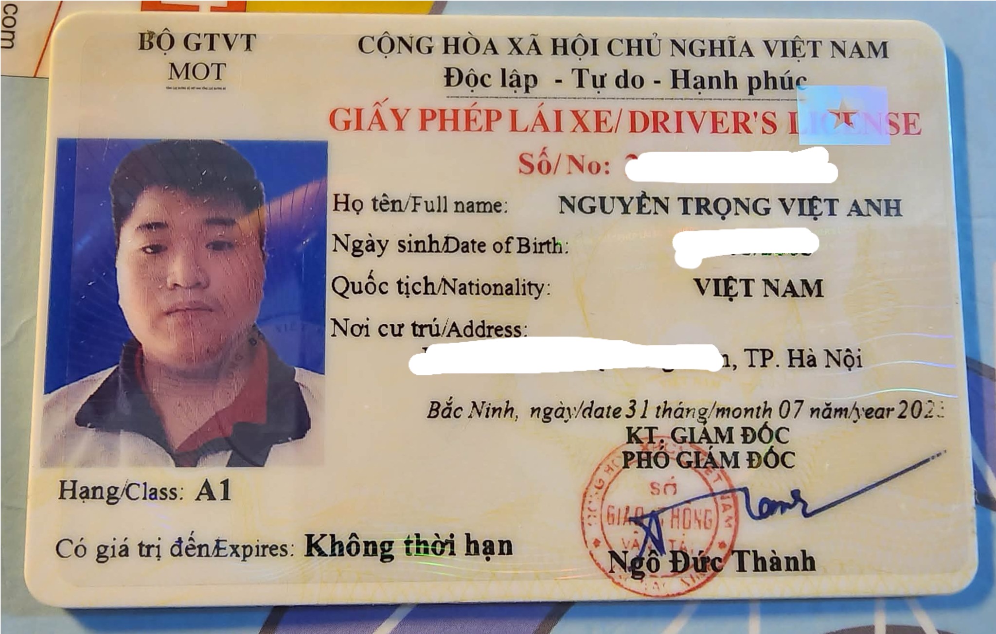 ‼️Hà Nội : Tìm ví màu đen có giấy tờ tên Nguyễn Trọng Việt Anh 2005